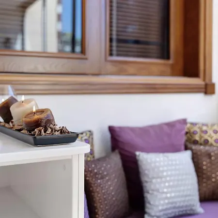 Frente Al Estadio Y Ramblas *