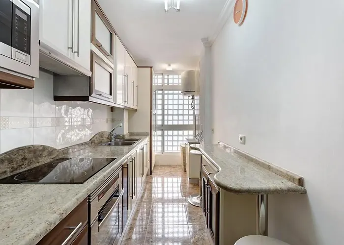 Frente Al Estadio Y Ramblas Santa Cruz de Tenerife