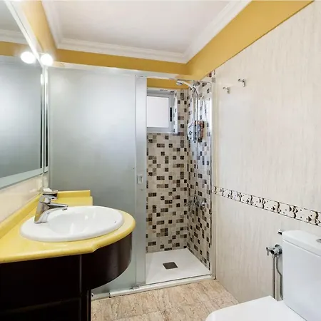 Frente Al Estadio Y Ramblas 圣克鲁斯-德特内里费